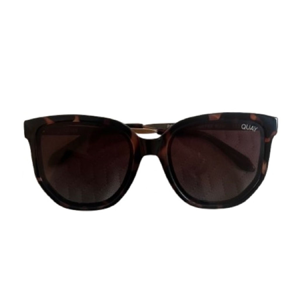 QUAY SUNGLASSES